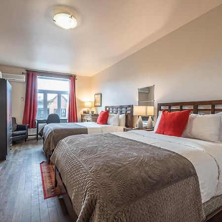 Petit Hotel - Cafe Krieghoff Квебек Экстерьер фото