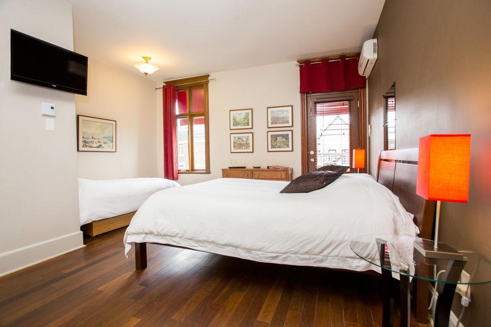 Petit Hotel - Cafe Krieghoff Квебек Экстерьер фото